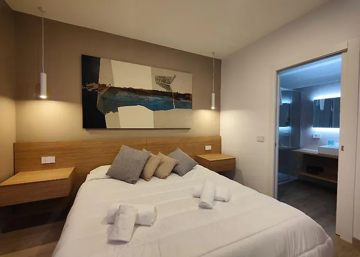 Carducci Art Guest house 4*